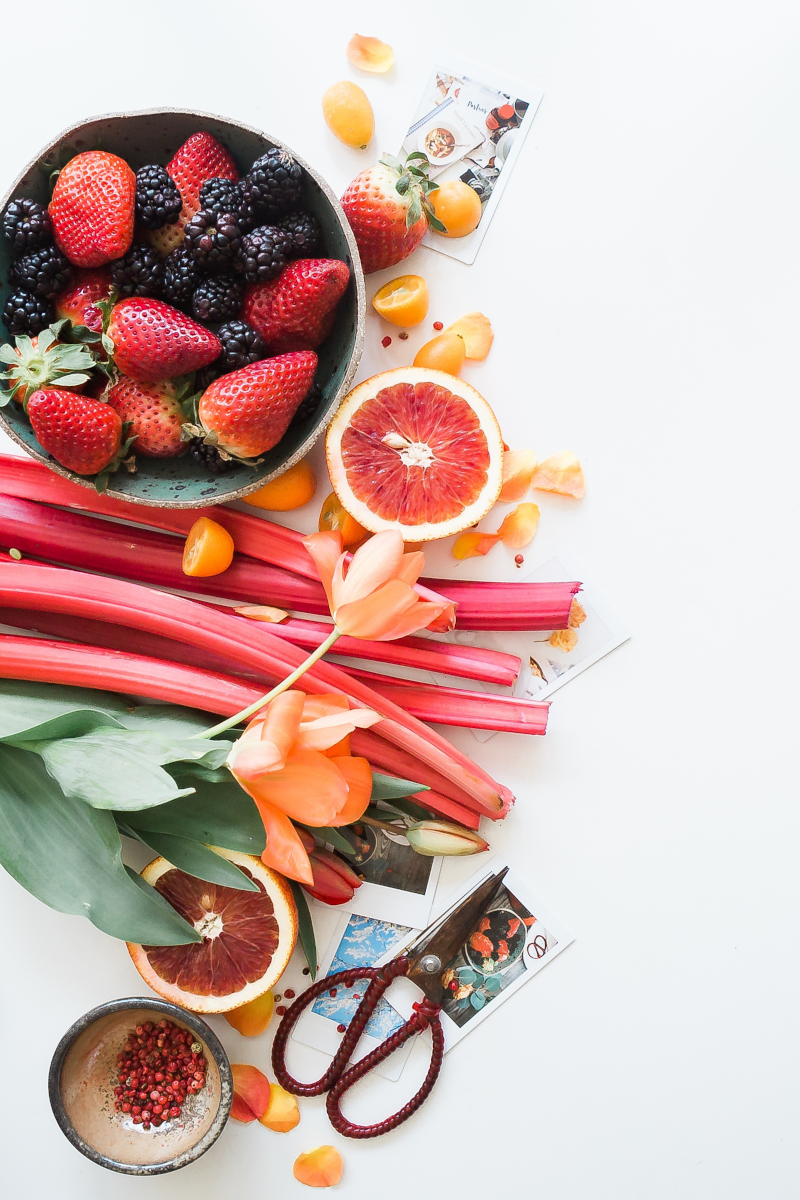 Fraises, mûres et rhubarbe riches en antioxydants