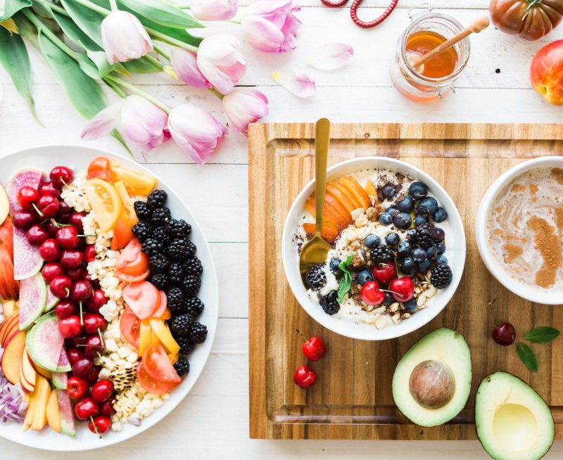 Un délicieux muesli aux fruits rouges riches en micronutriments